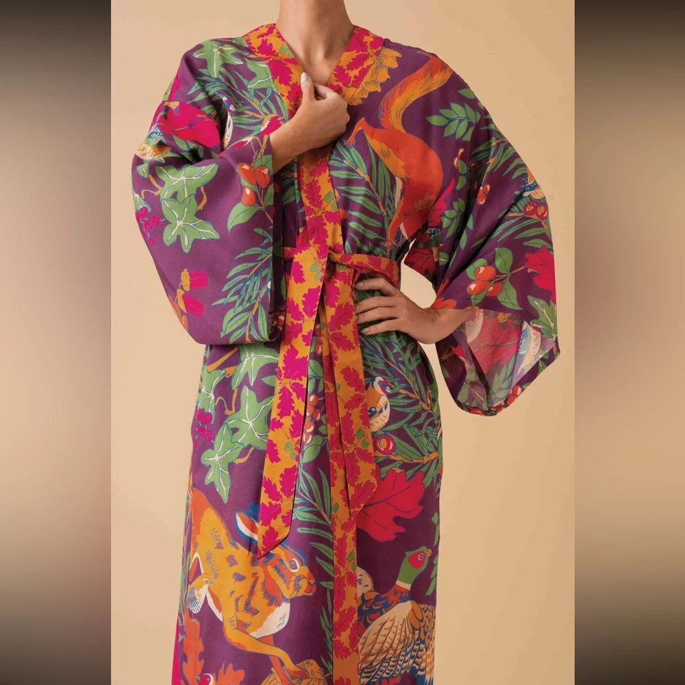 Wonderland Robe - Picture 3 of 6